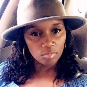 Meet your Posher, Tosha